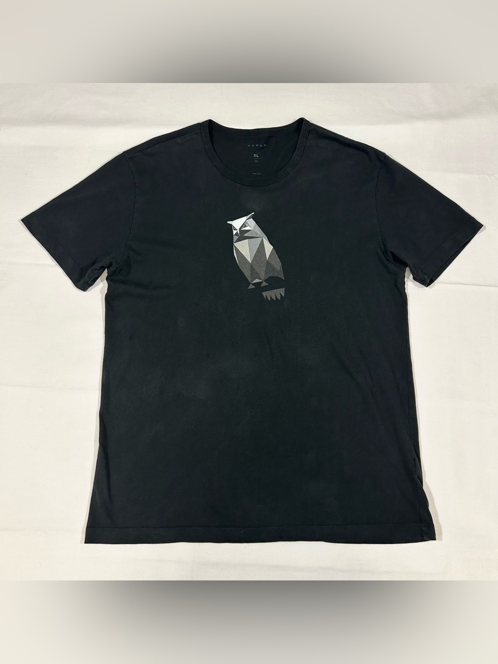 Tesla Cybertruck Owl Logo Men's XL Black T-Shirt S/S Graphic Tee Crewneck Soft